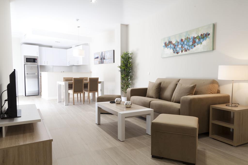 Apartamentos Pinar Malaga Centro Εξωτερικό φωτογραφία