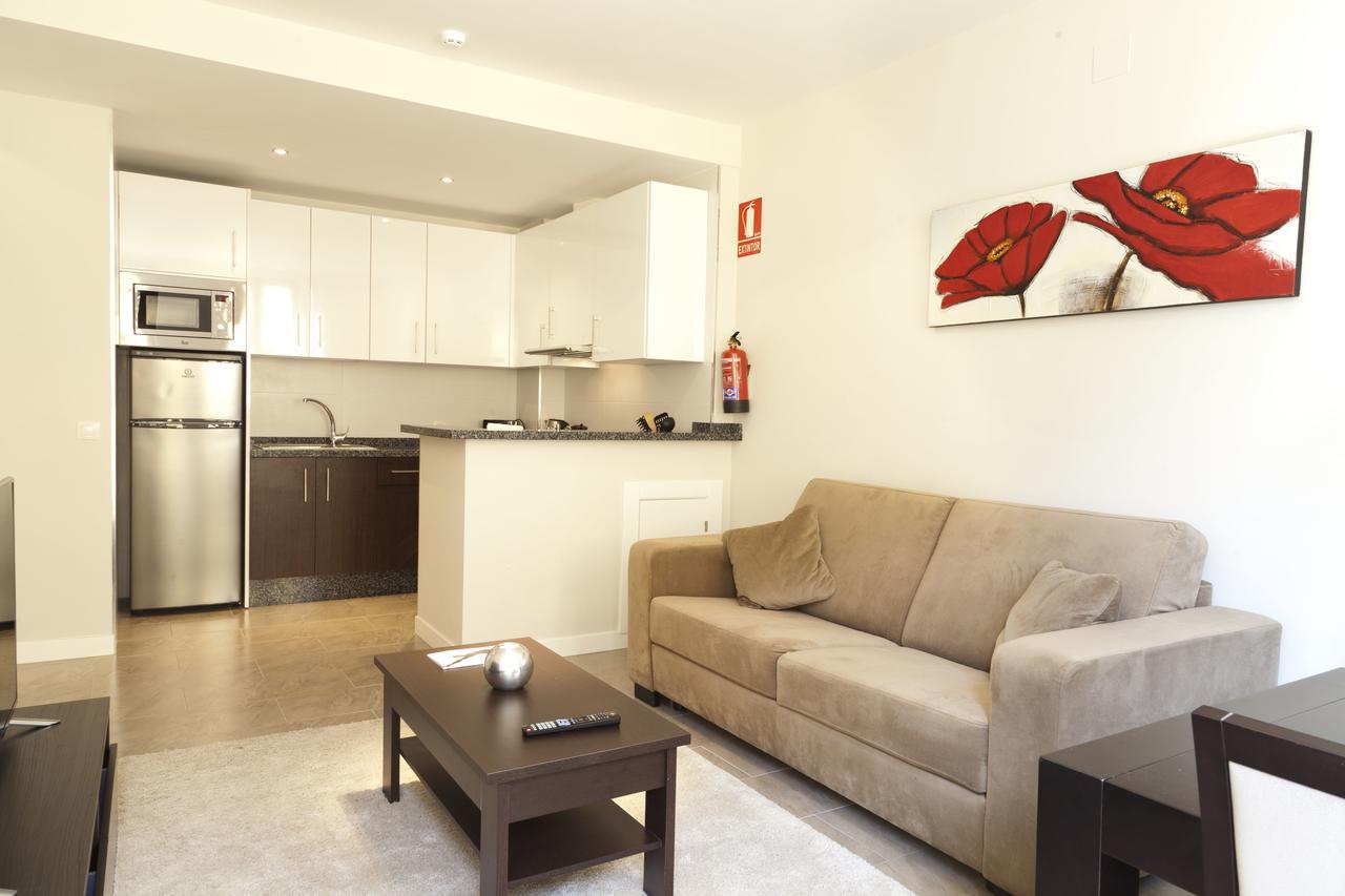 Apartamentos Pinar Malaga Centro Εξωτερικό φωτογραφία